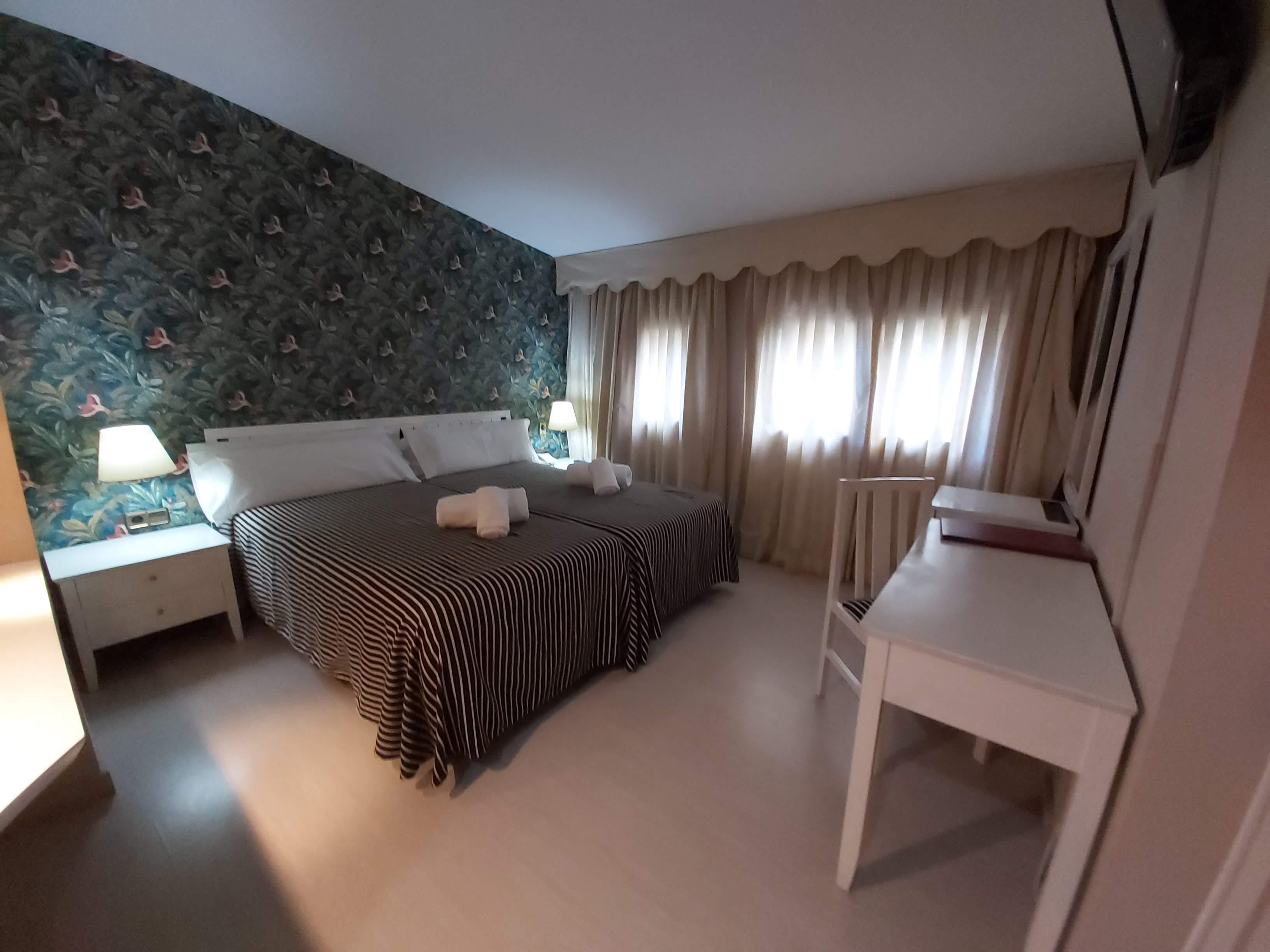 Hotel El Castell Sant Boi de Llobregat Eksteriør billede