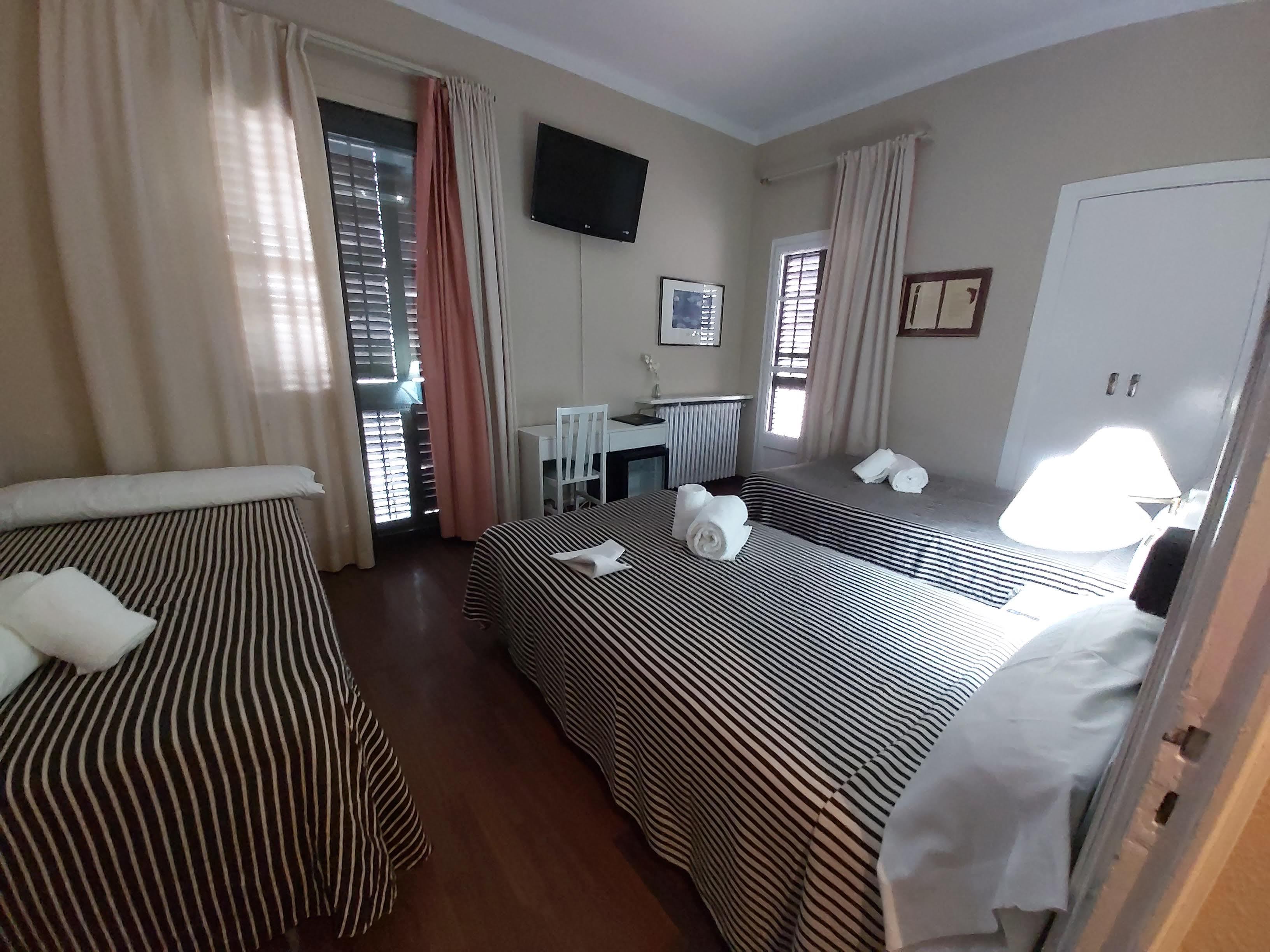 Hotel El Castell Sant Boi de Llobregat Eksteriør billede