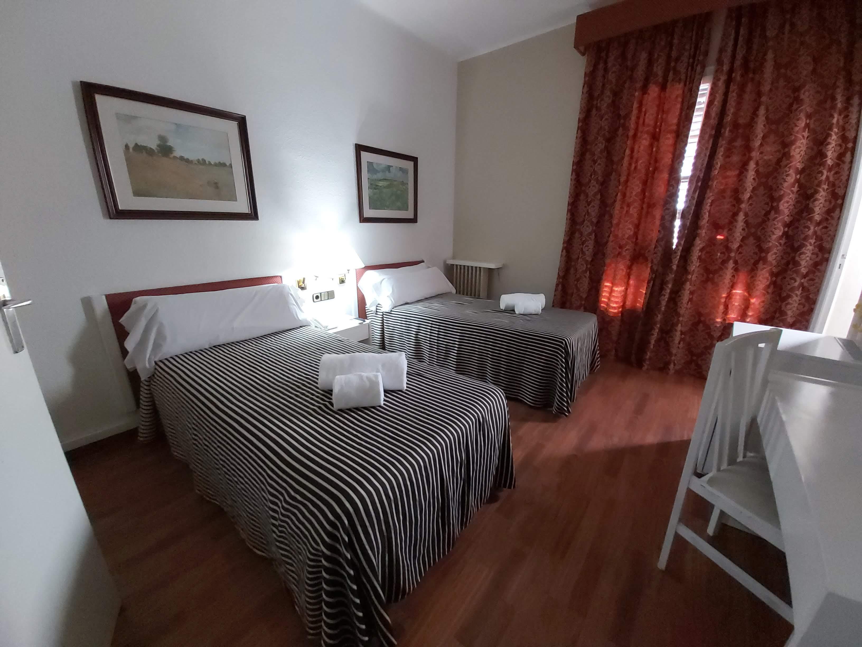 Hotel El Castell Sant Boi de Llobregat Eksteriør billede