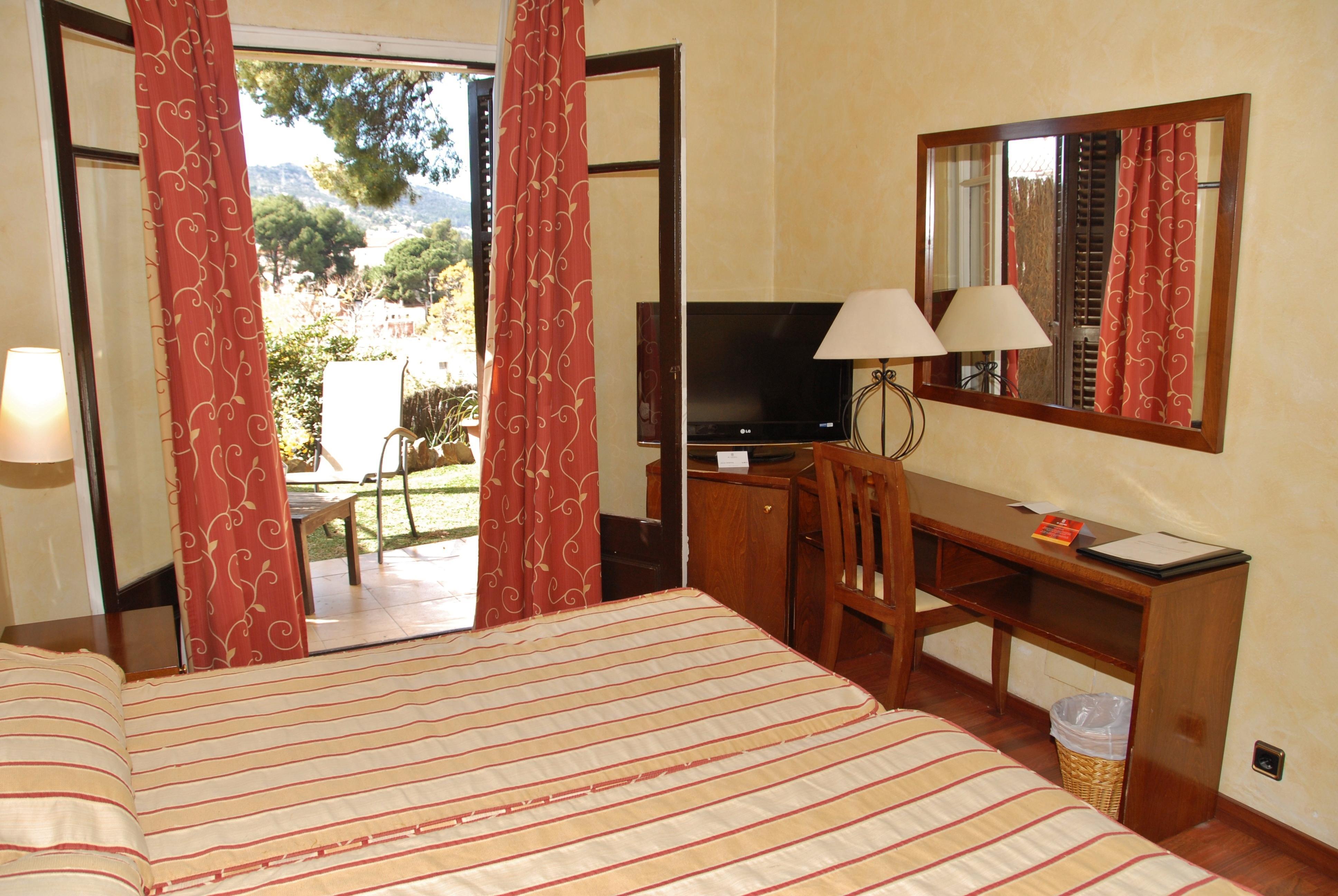 Hotel El Castell Sant Boi de Llobregat Eksteriør billede