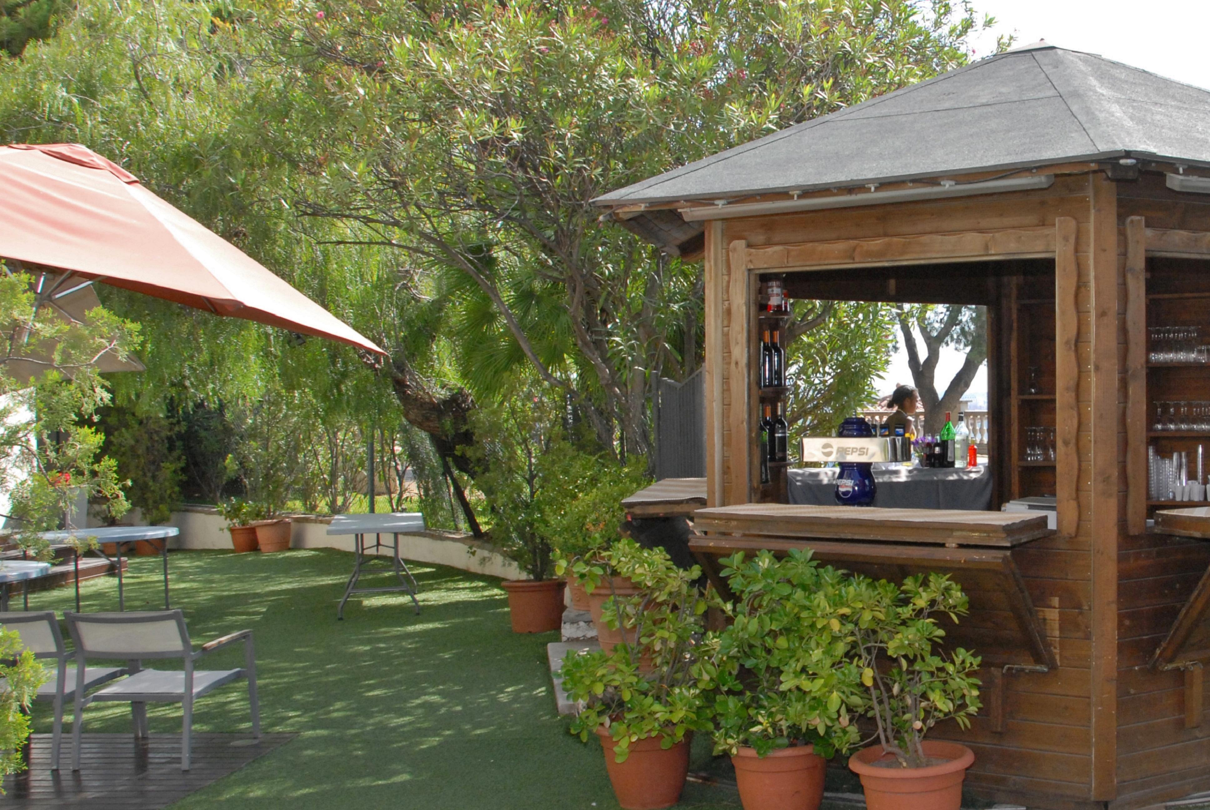 Hotel El Castell Sant Boi de Llobregat Eksteriør billede