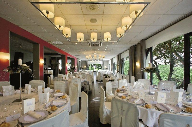 Hotel El Castell Sant Boi de Llobregat Eksteriør billede