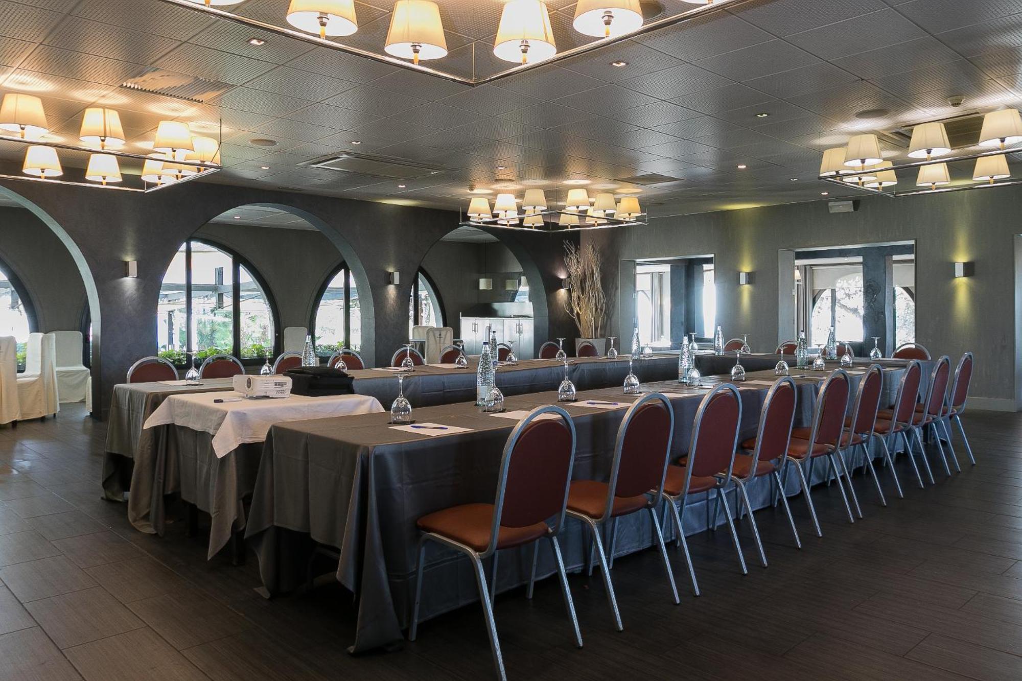 Hotel El Castell Sant Boi de Llobregat Eksteriør billede
