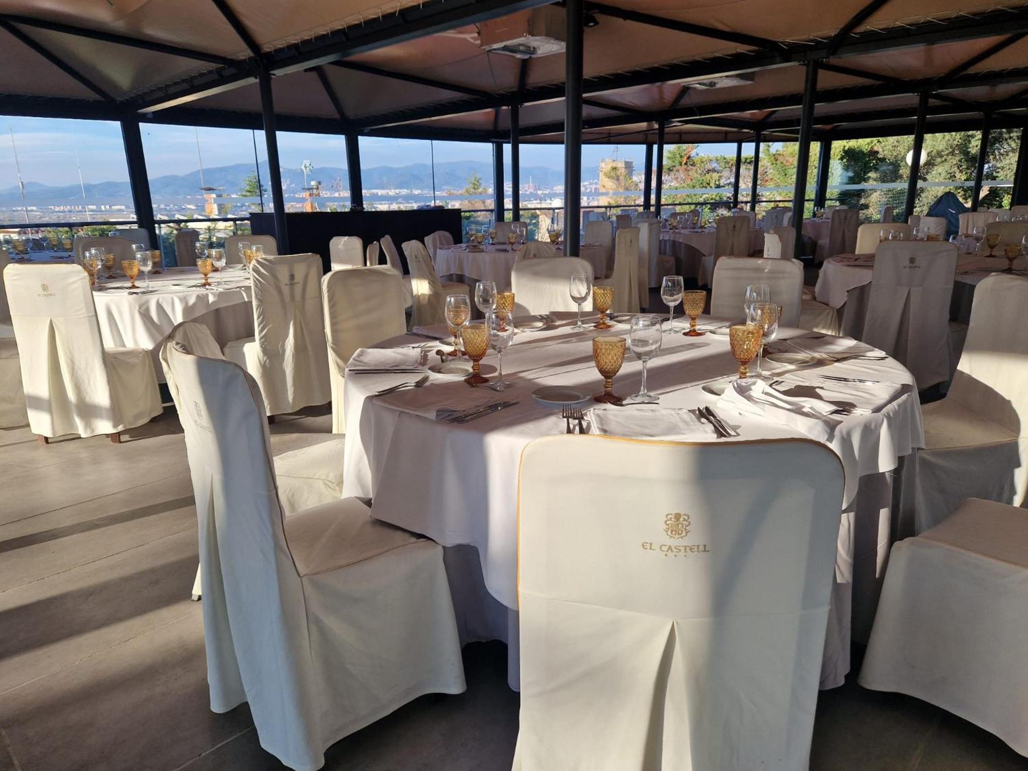 Hotel El Castell Sant Boi de Llobregat Eksteriør billede