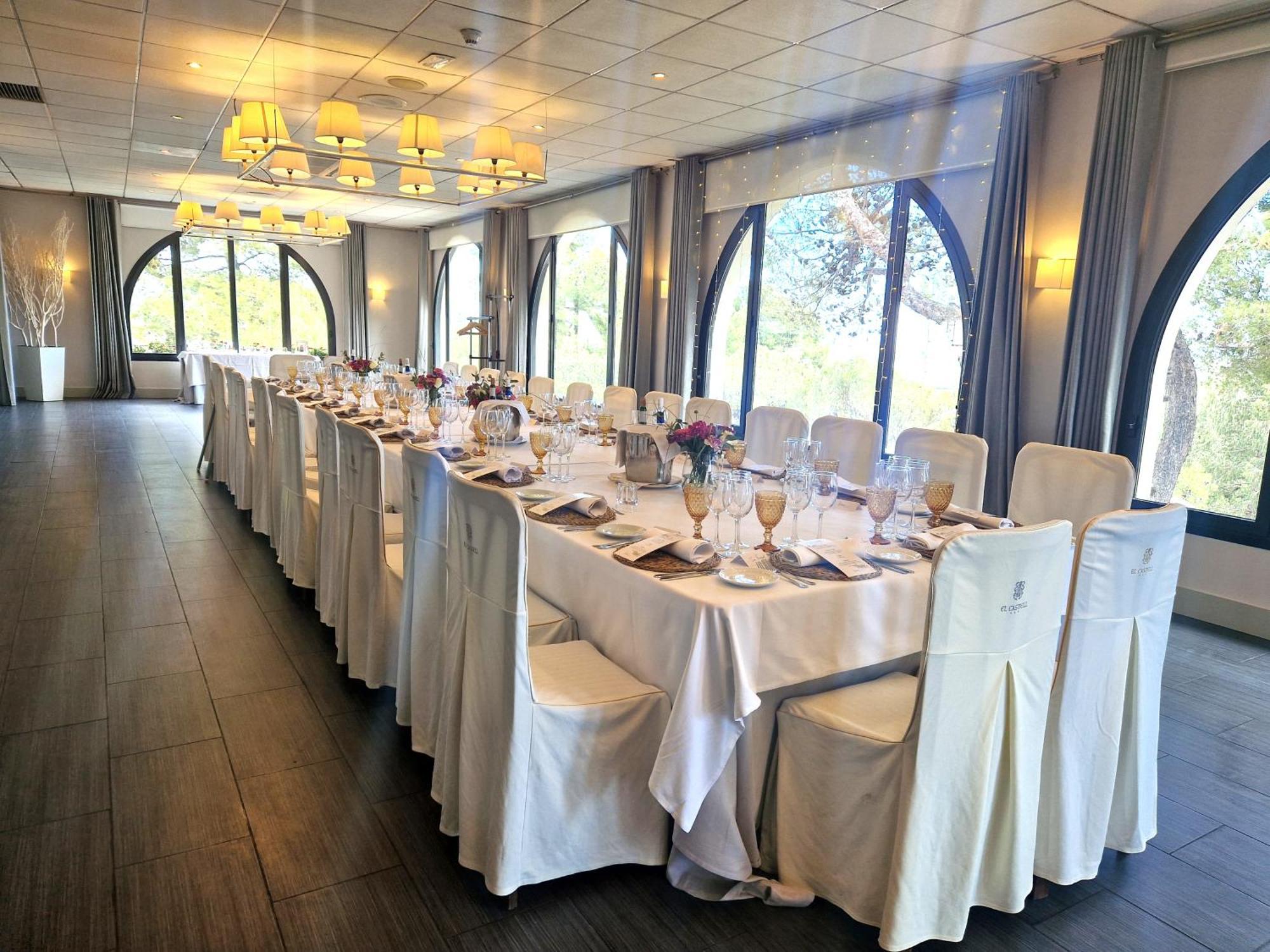 Hotel El Castell Sant Boi de Llobregat Eksteriør billede