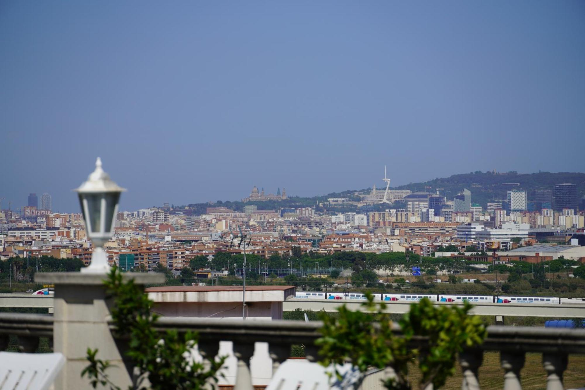 Hotel El Castell Sant Boi de Llobregat Eksteriør billede