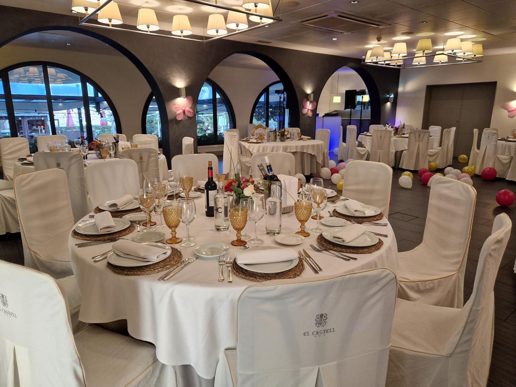 Hotel El Castell Sant Boi de Llobregat Eksteriør billede