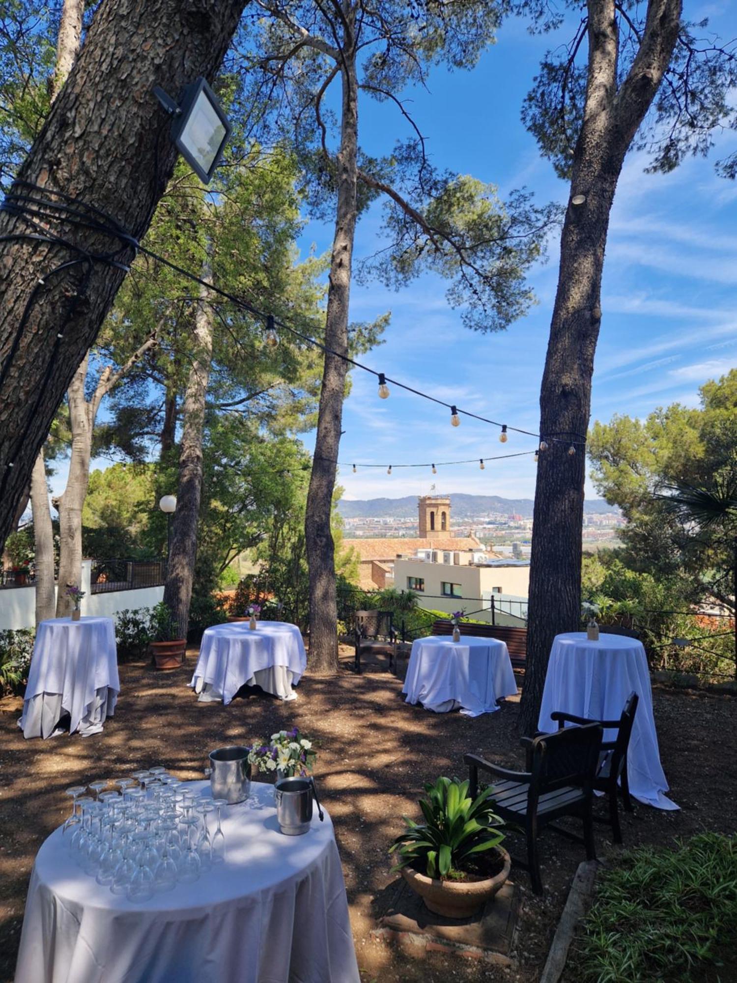 Hotel El Castell Sant Boi de Llobregat Eksteriør billede