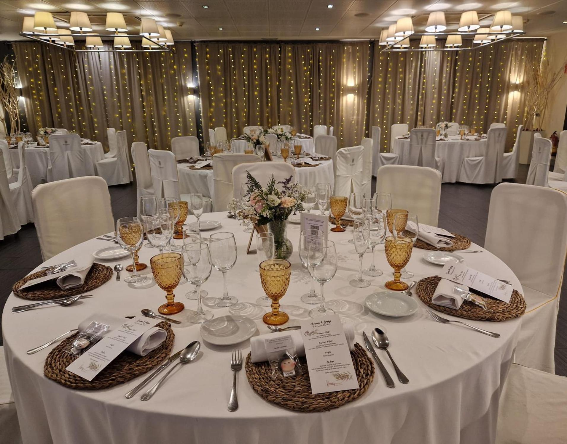 Hotel El Castell Sant Boi de Llobregat Eksteriør billede