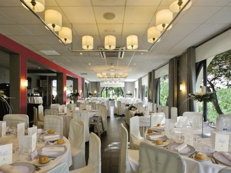 Hotel El Castell Sant Boi de Llobregat Eksteriør billede
