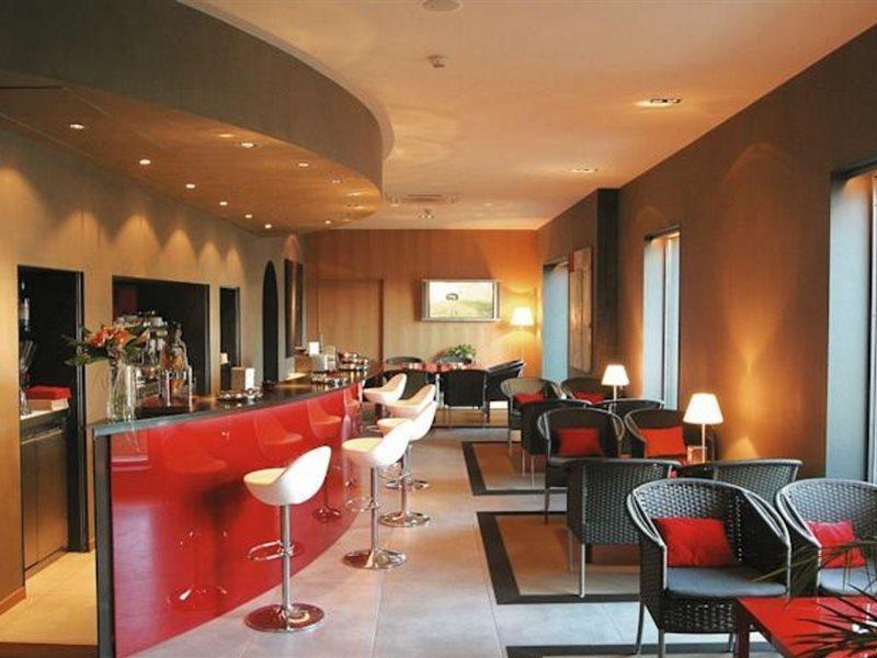 Hotel El Castell Sant Boi de Llobregat Eksteriør billede