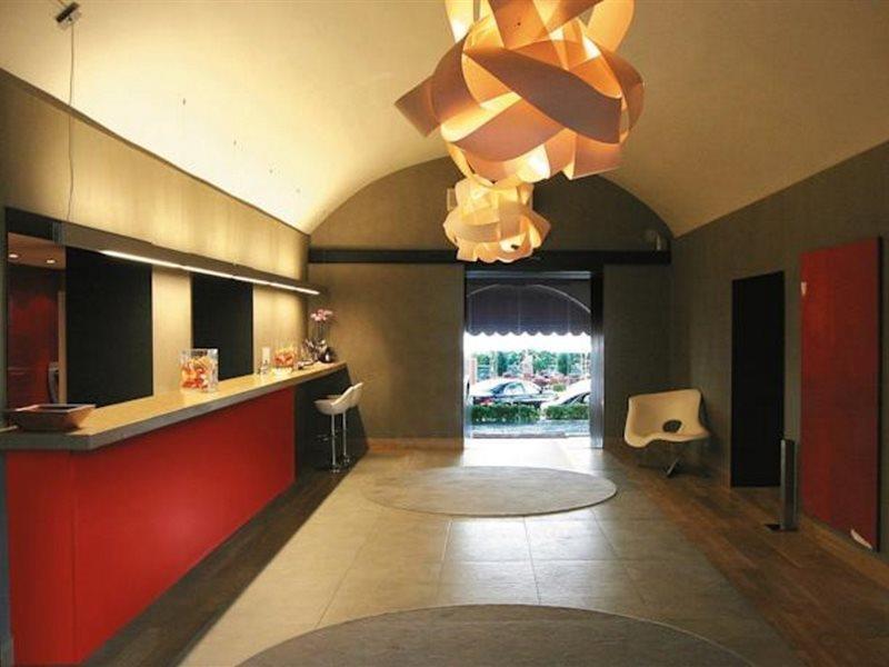Hotel El Castell Sant Boi de Llobregat Eksteriør billede